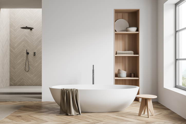 Moderne badkamer met lichte kleuren